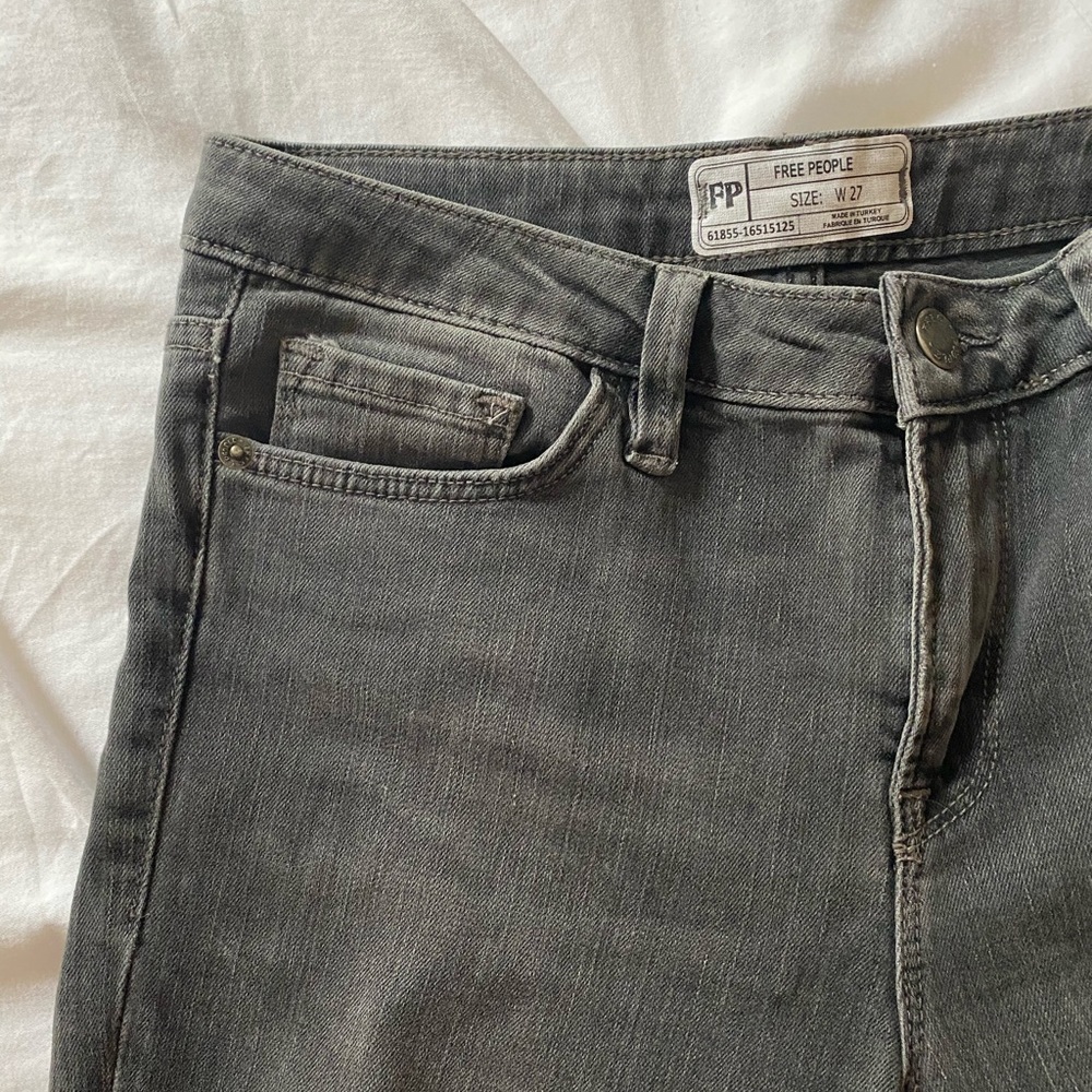 Free People Straight Leg Cropped Jeans